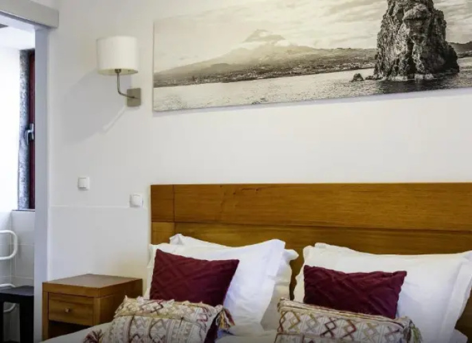 2 Bedrooms House