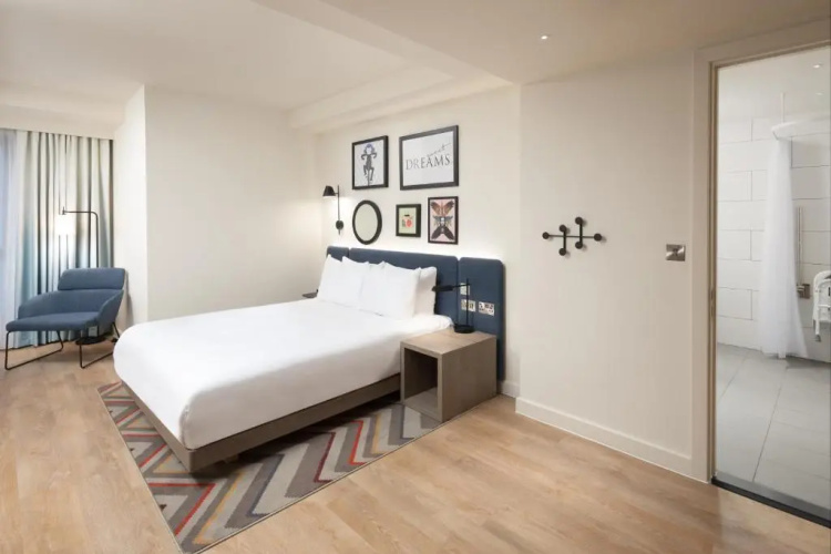 Hampton by Hilton London City photo 16