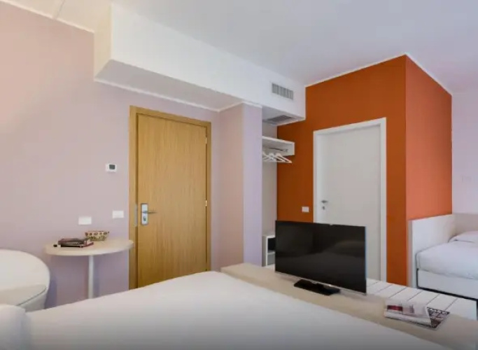 Triple room