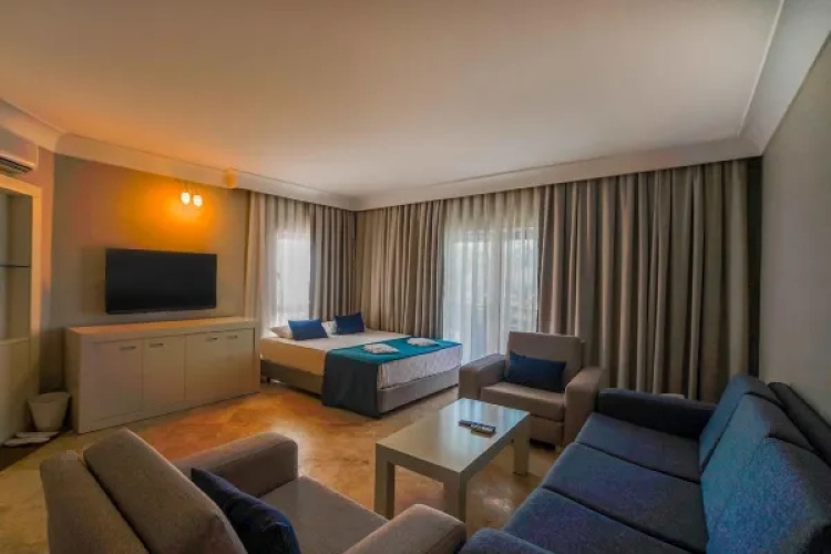 Emelda Sun Club Hotel
