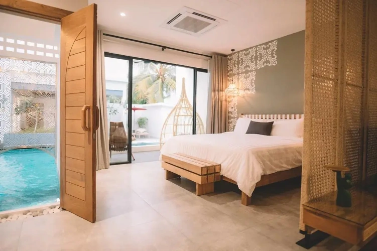 Pool Access Double Suite