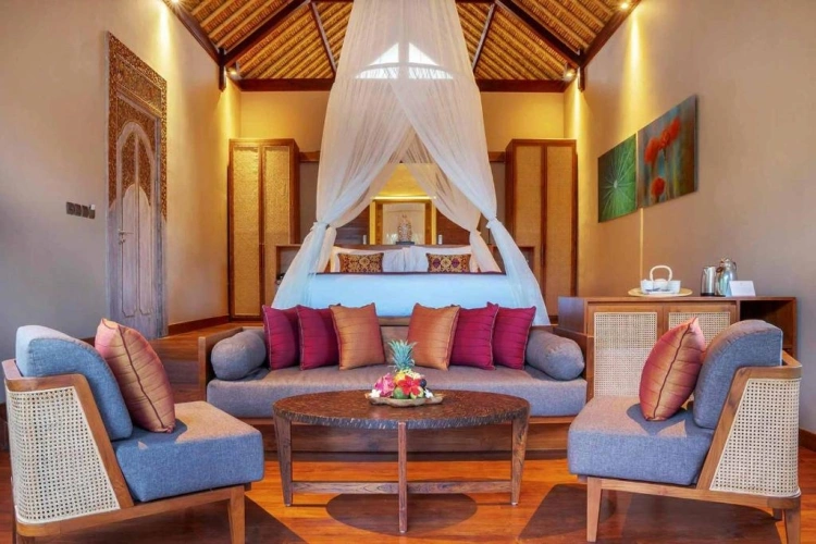 Signature Pool Double Suite