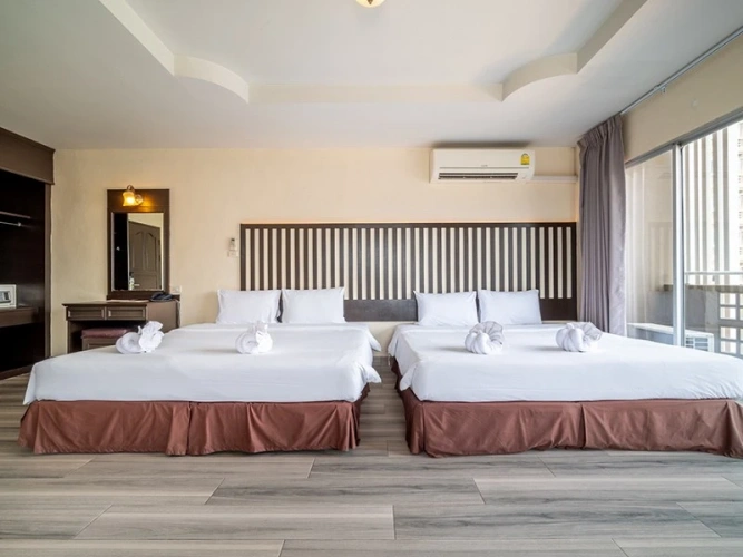 Quadruple Suite