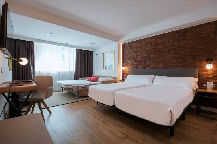Deluxe Twin room