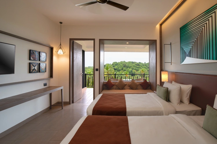 Royal Palm Twin room with balcony