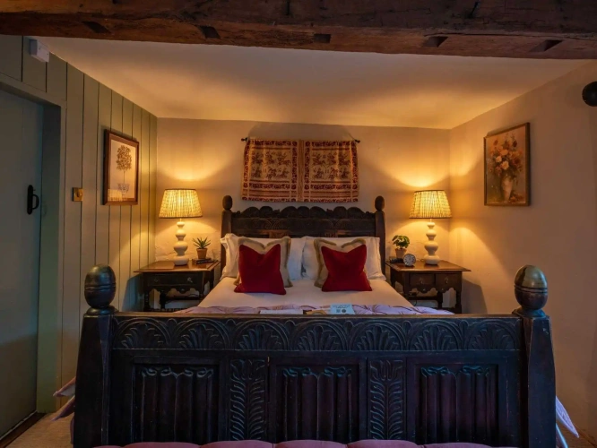 Coombes Double room