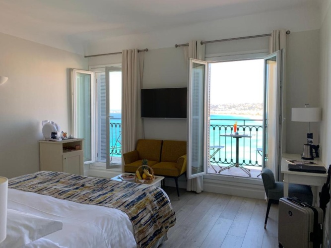 Double Suite