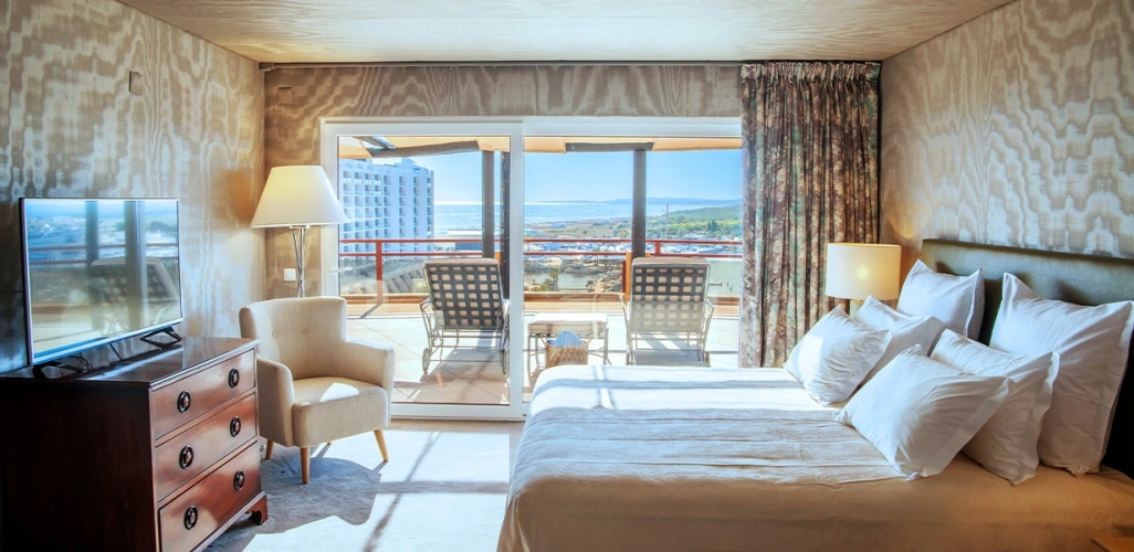 Master Quadruple Suite