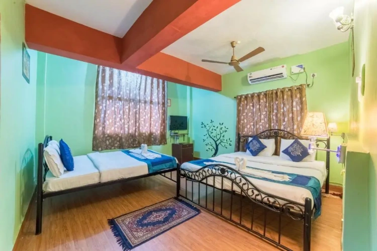 Standard Quadruple Family room