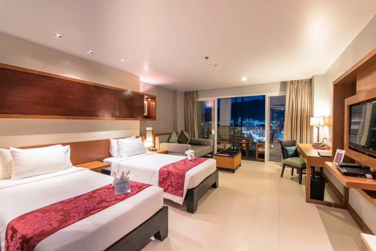 Deluxe Twin room with balcony