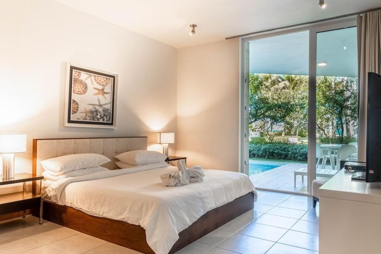 3 Bedrooms Apartment with ocean view