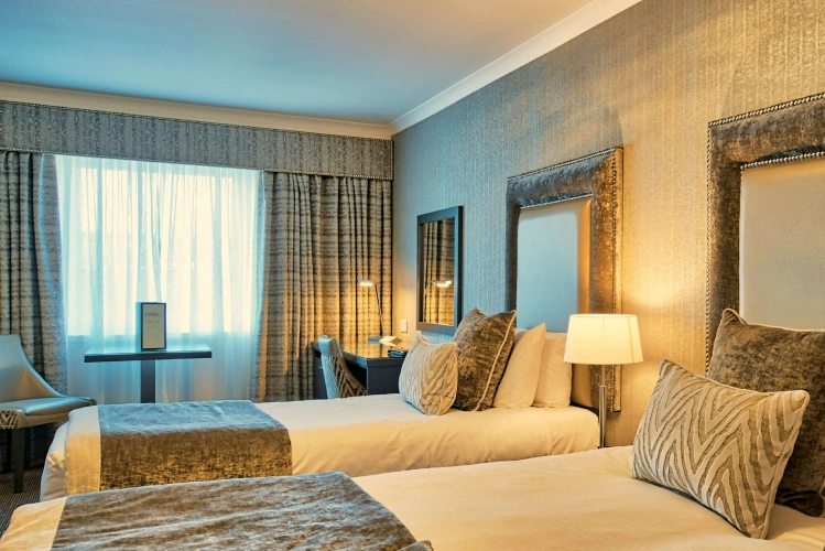 Castle View Twin room with river view