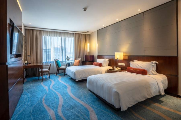 Tower Club Suite