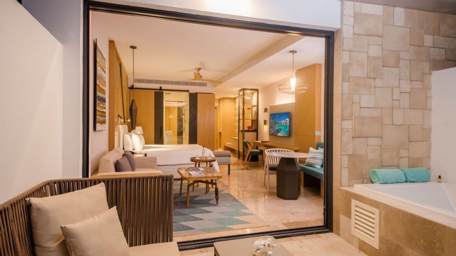 Romance Double Junior Suite with partial ocean view