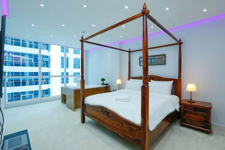 3 Bedrooms Apartment