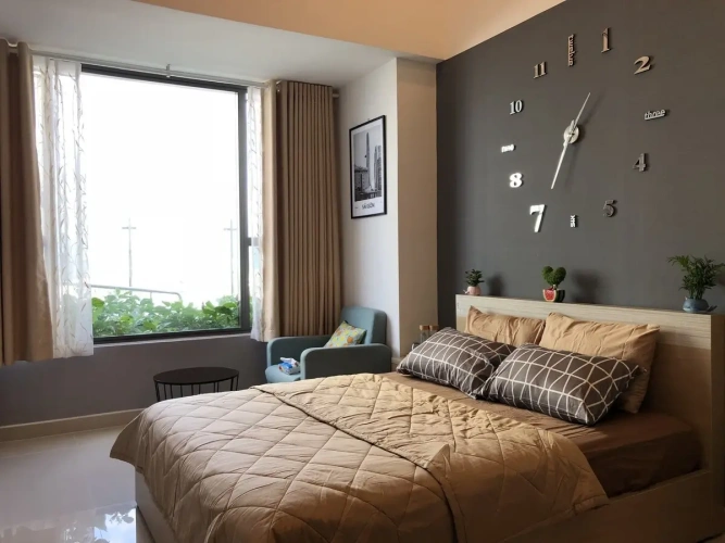 Deluxe Pool Access Double Studio Suite with city view
