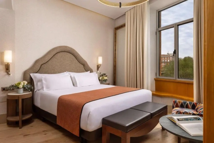 Double Suite with Prado view