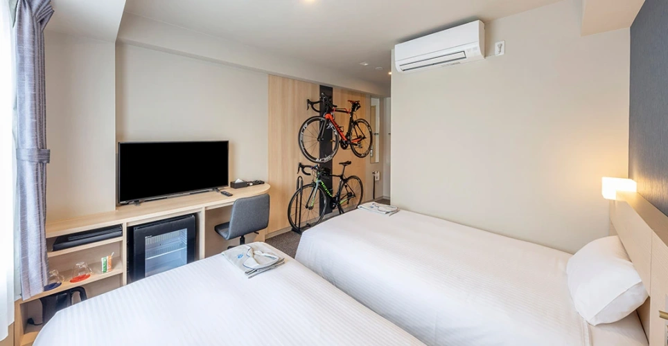 Cycle Twin room