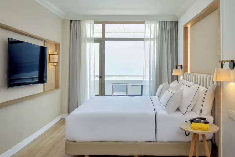 Double The Level Junior Suite seafront