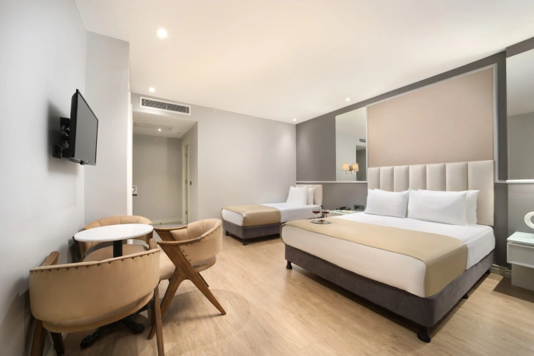 Connecting room