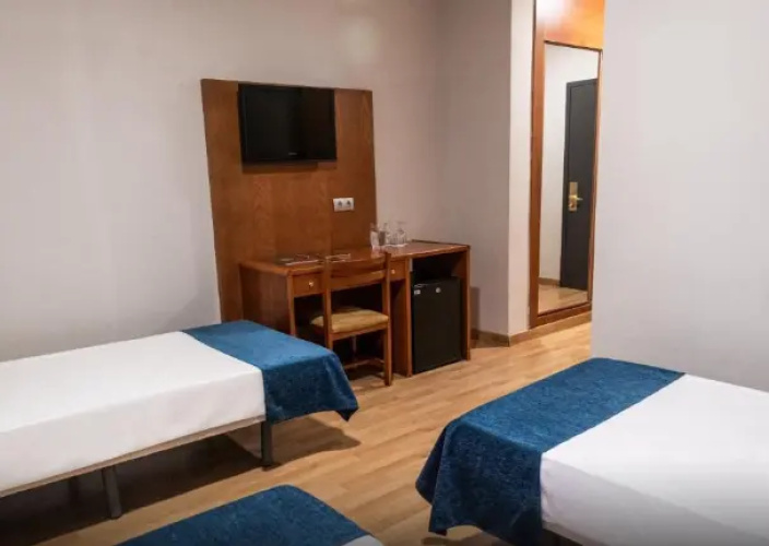 Triple room