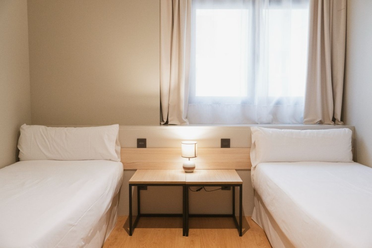 2 Bedrooms Apartment