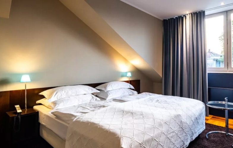 Large Twin room