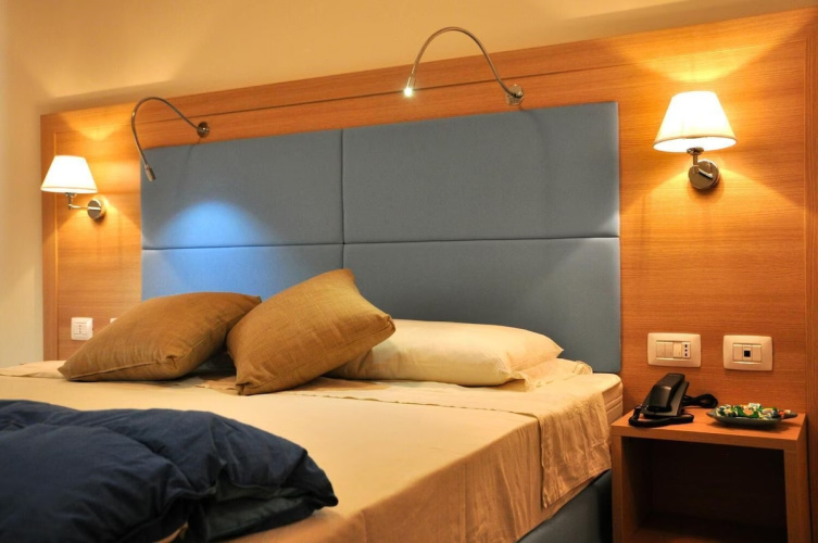 325 Tor Vergata Hotel