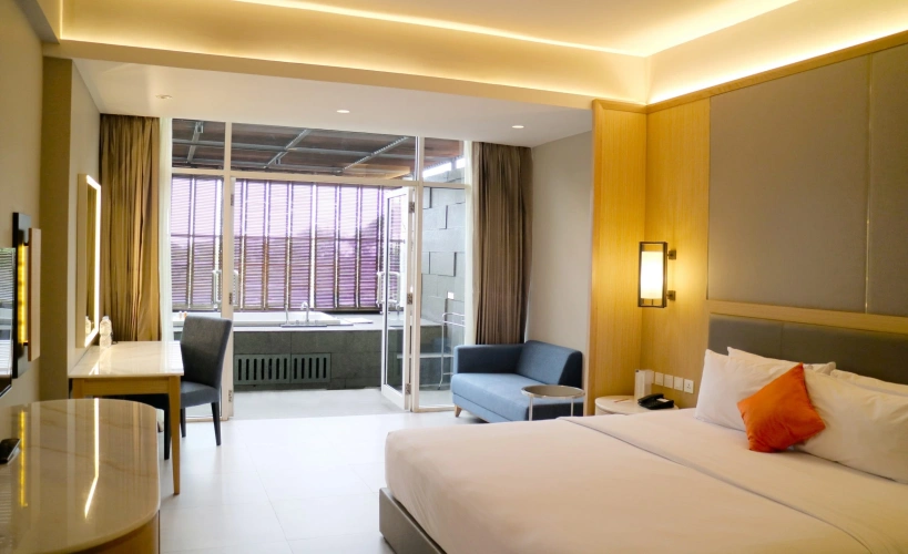 Honeymoon Suite