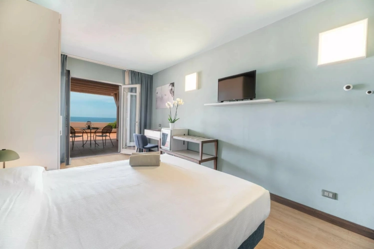 Sea View Quadruple Suite