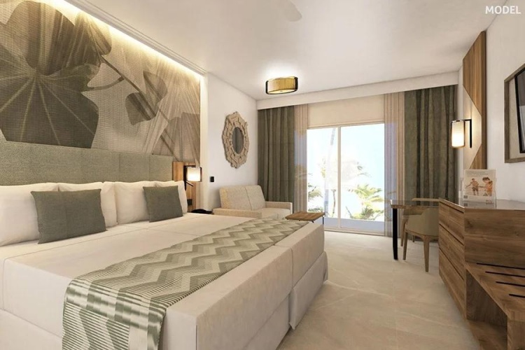 Swim-Up Elite Club Double Suite