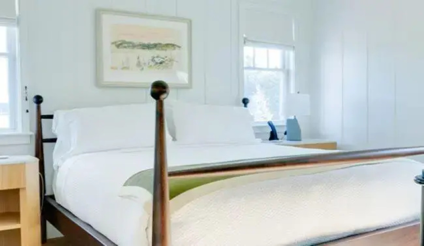 Canoe Place Inn and Cottages
