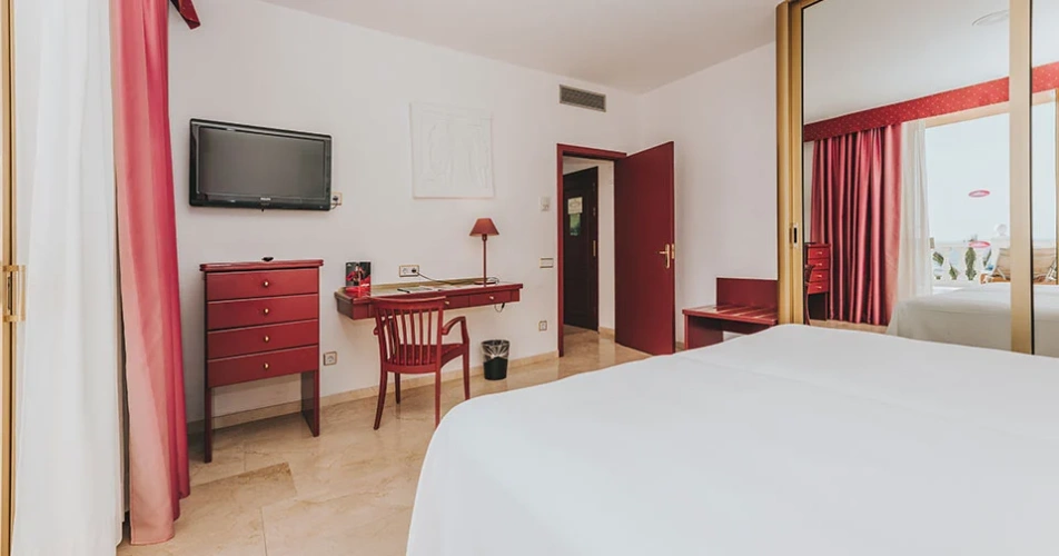 Double Suite with pool view