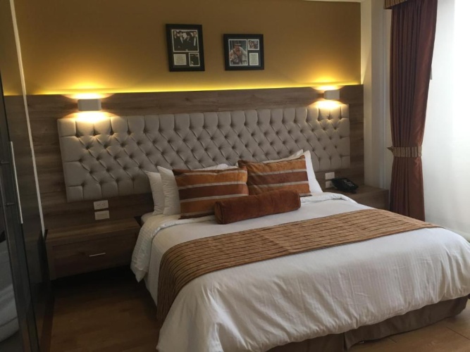 Superior Suite with balcony and with city view