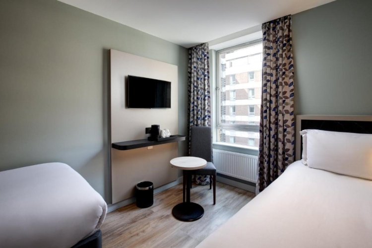 Royal National Hotel photo 12