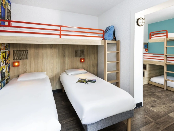 Combi Sextuple Family room