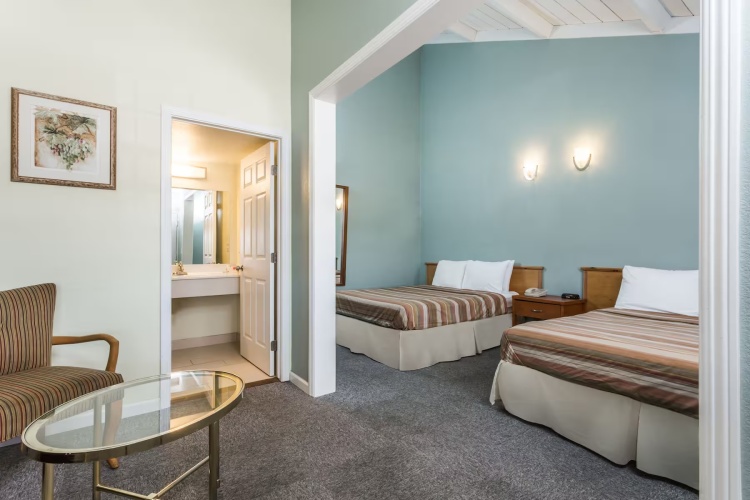 Quadruple room