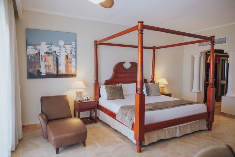1 Bedroom Colonial Club Double Suite with Jacuzzi