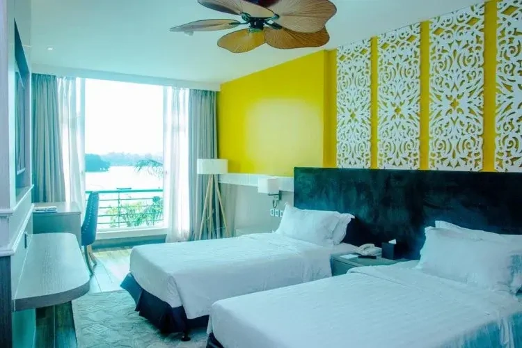 Standard Double room with city view