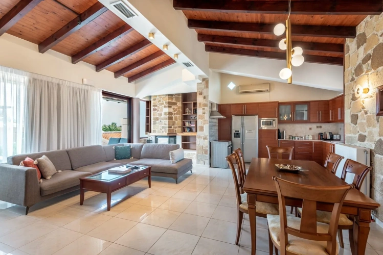 3 Bedrooms Airis Suite