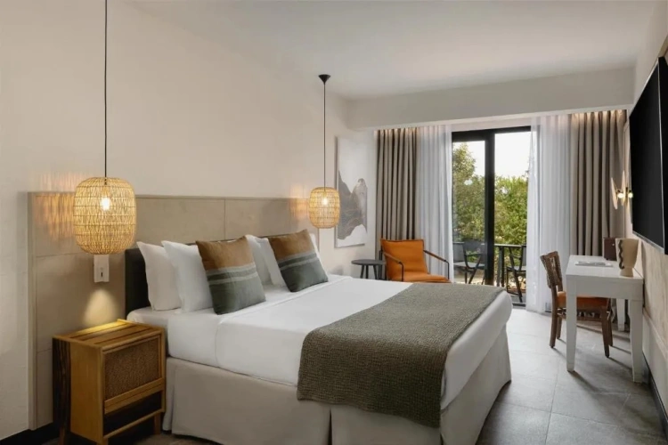 Tropical Nest with Sharing Pool Double room