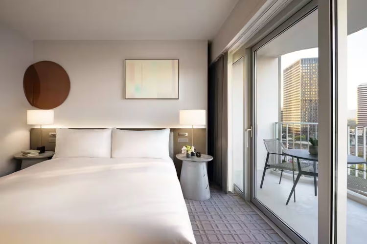 1 Bedroom Century Plaza Double Suite