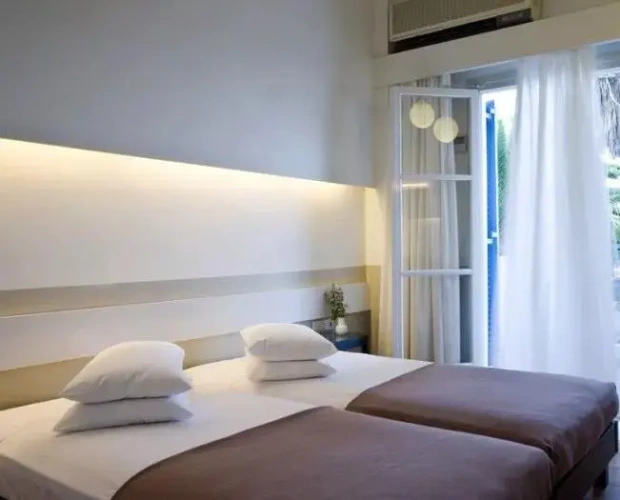 Triple room with courtyard view