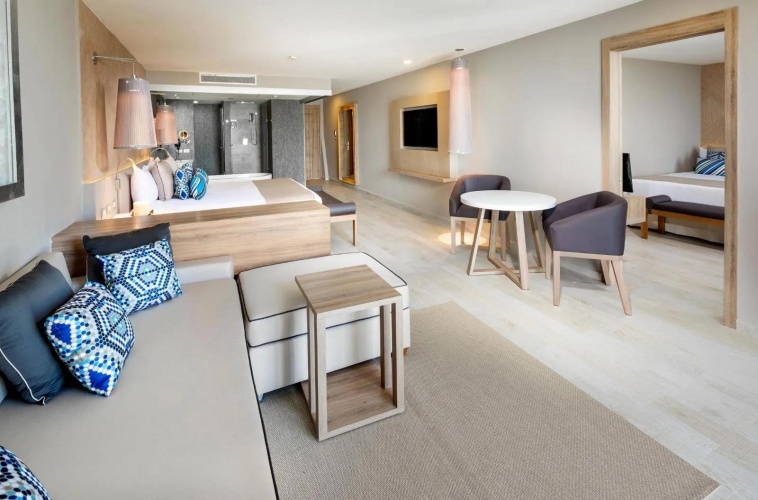 Premium Club Mini Double Suite