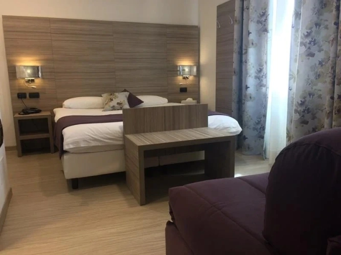 Comfort Triple Family room