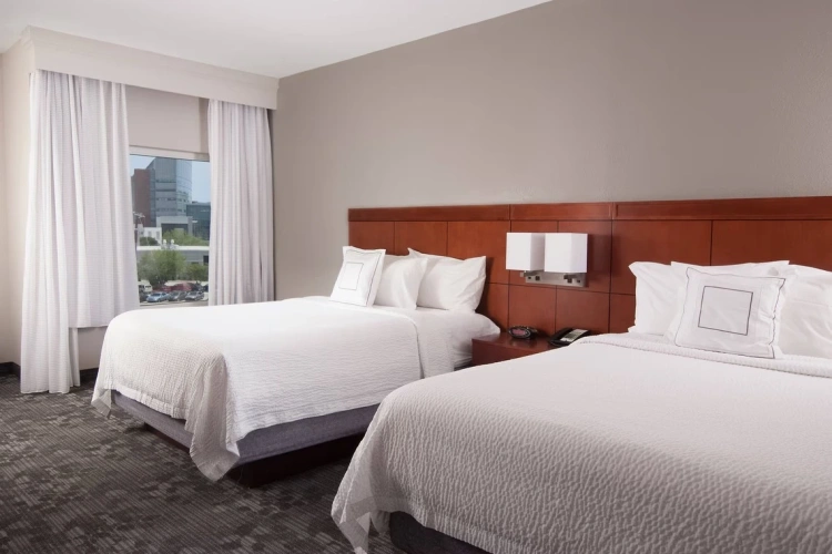 Guest Twin room with city view