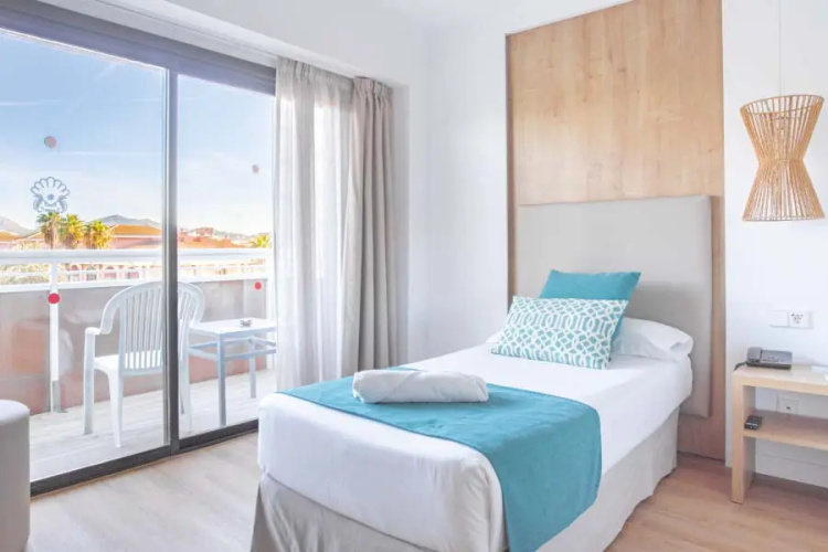 Bahia De Alcudia Hotel & Spa photo 8