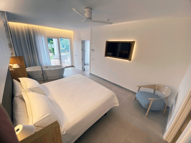 1 Bedroom Double Suite