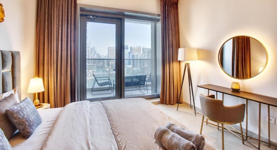 1 Bedroom Apartment with balcony and with Marina view