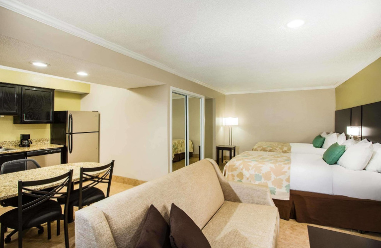 Quadruple Suite